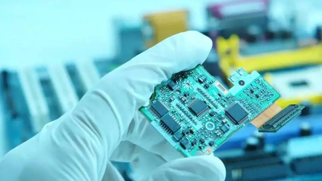 臺(tái)積電2nm芯片量產(chǎn) 領(lǐng)先中芯國(guó)際的技術(shù)差距與未來電子產(chǎn)品發(fā)展趨勢(shì)