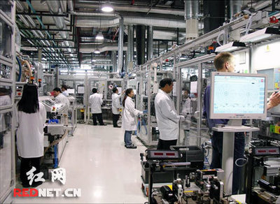 先進制造業(yè)中的電子產(chǎn)品技術(shù)研發(fā) 驅(qū)動未來產(chǎn)業(yè)升級的核心引擎